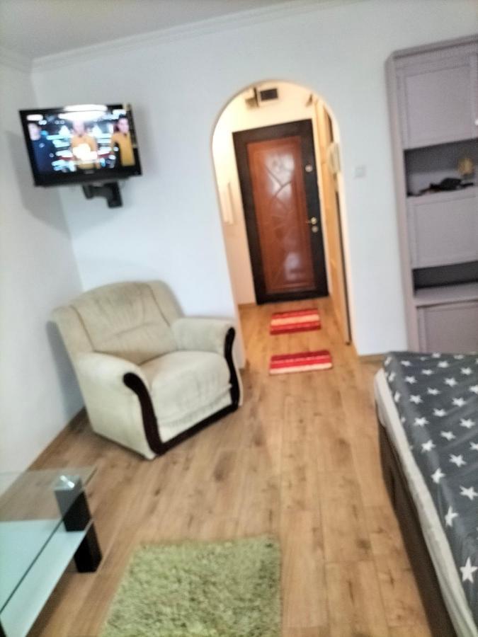 Regy Apartment